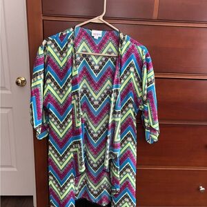 LuLaRoe Vibrant Chevron Pattern Top